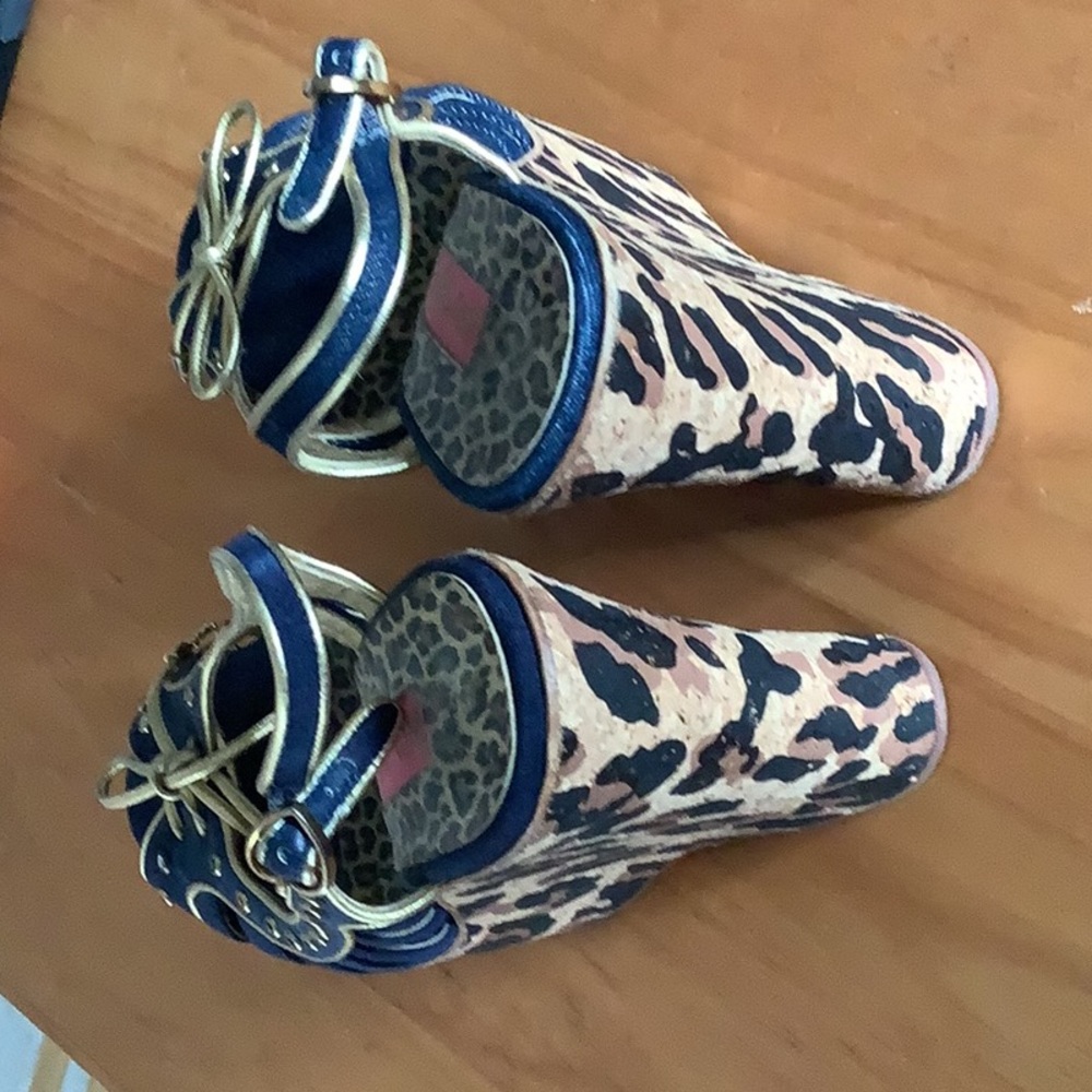 EUC vintage Betsey Johnson Leopard Cork platforms woman’s US Size 7. - Picture 5 of 6